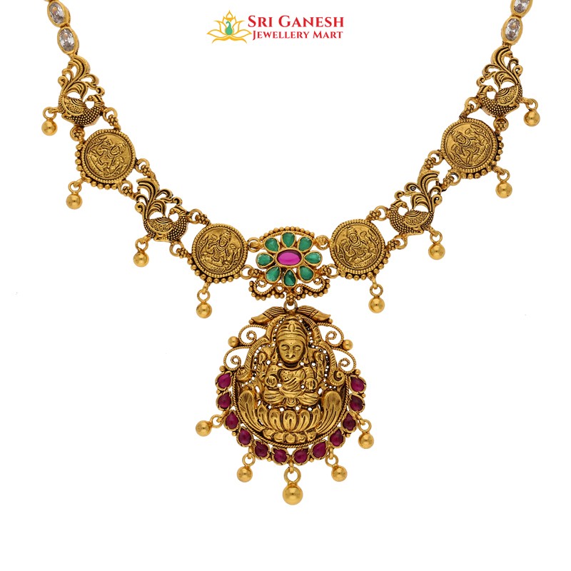 Gowri Short Necklace