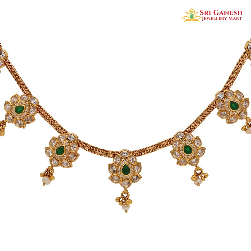 Naavya Short Necklace