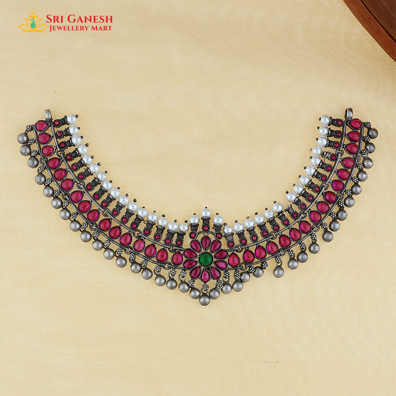 Dhara Short Necklace