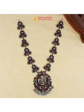 Vrunda Long Necklace