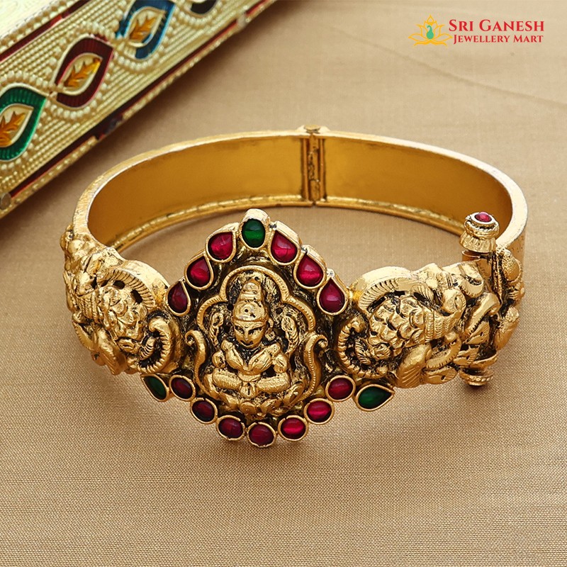 Prasuthi Single Bangle