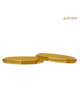 Sculptum Plain Gold Bangle