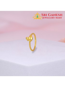 Modish duck ring