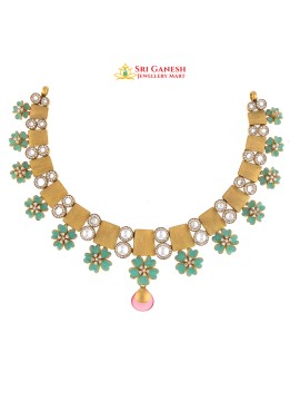 Darika Alma Necklace