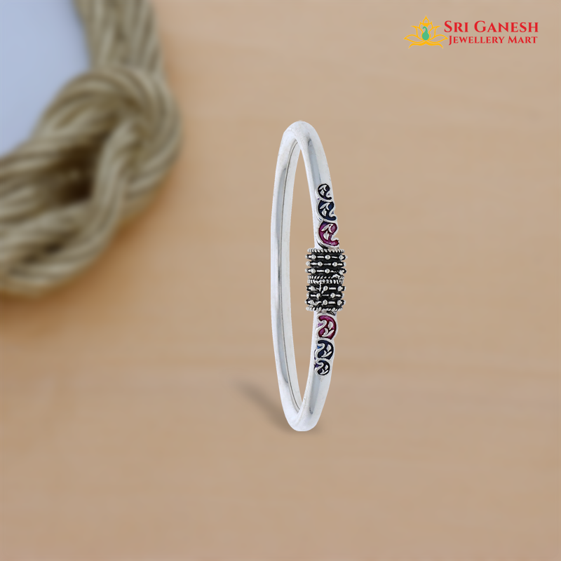 Kanishka Bangle