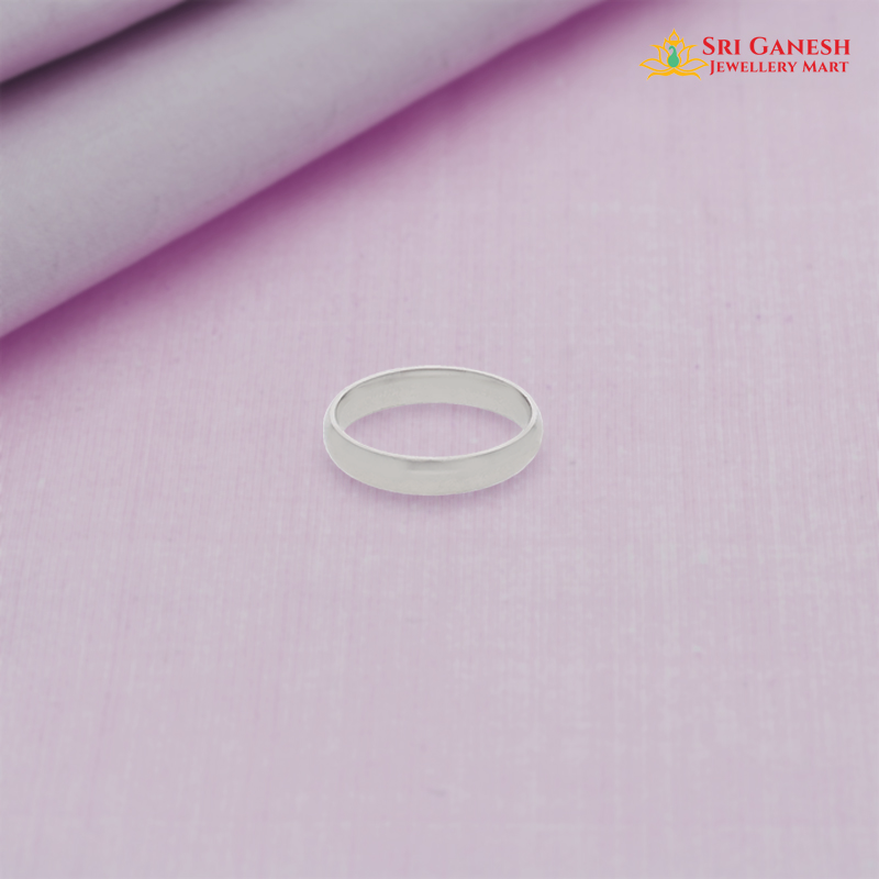 Carlotta Plain Band Ring