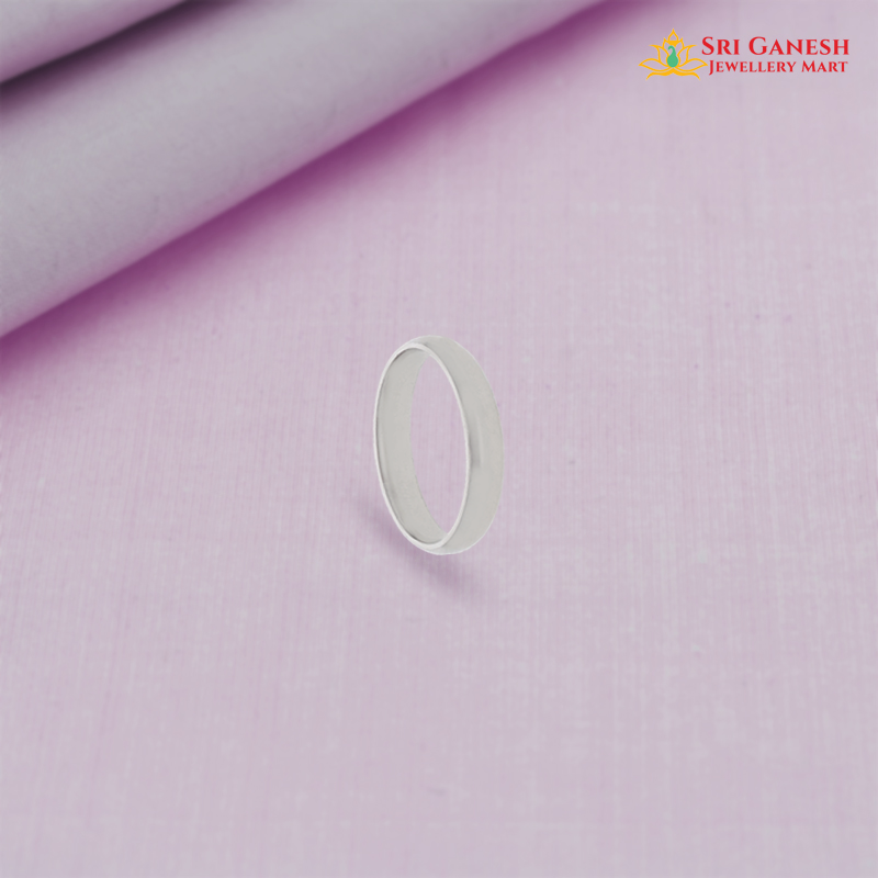 Carlotta Plain Band Ring