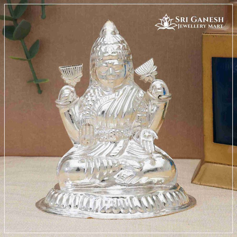 Vidhya Silver Idol